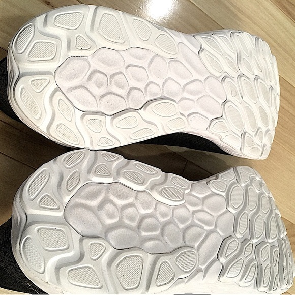 New Balance Fresh Foam X Tempo Shoe Women’s Black Size 11 - Picture 9 of 10